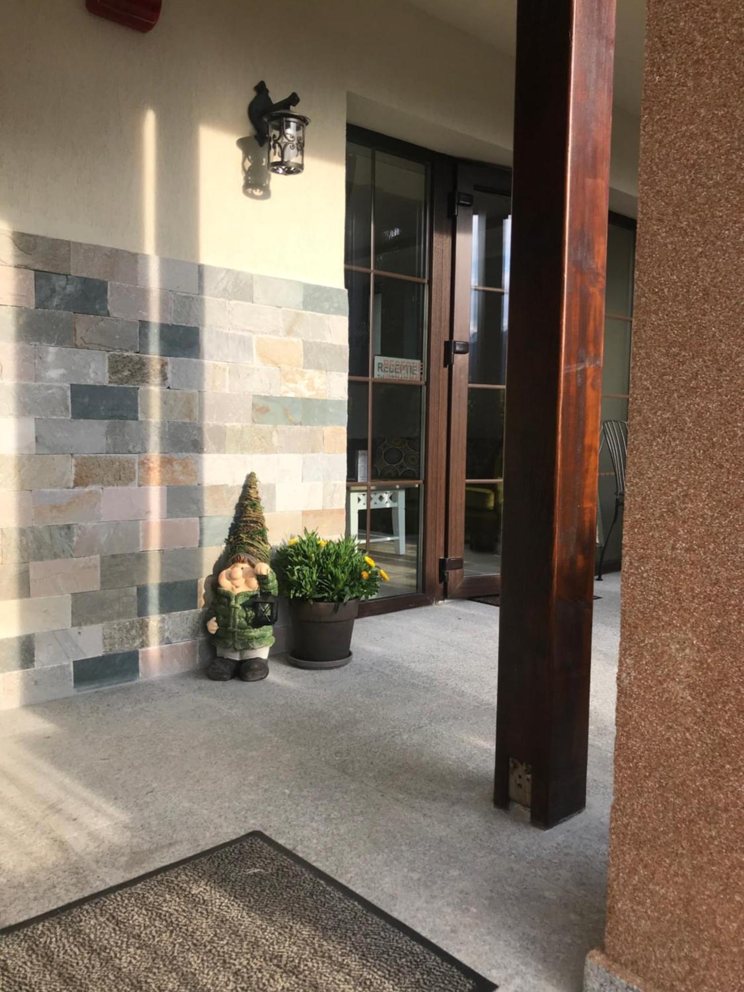 Uphill Residence Sinaia Luaran gambar