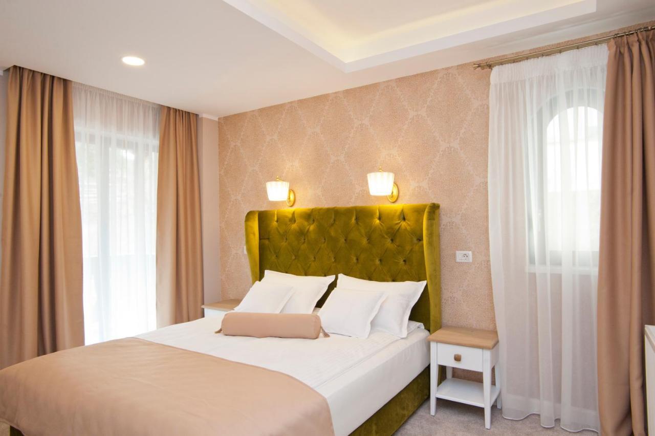 Uphill Residence Sinaia Luaran gambar