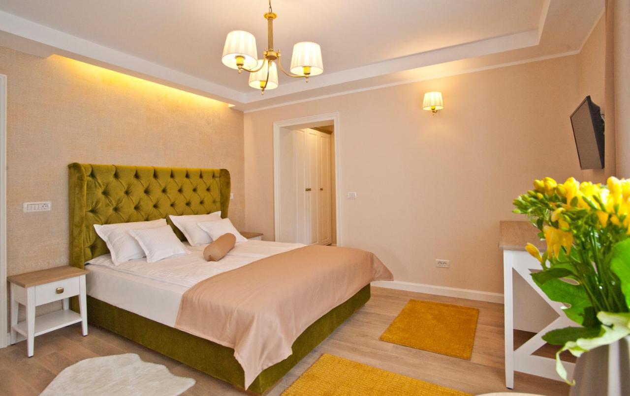 Uphill Residence Sinaia Luaran gambar