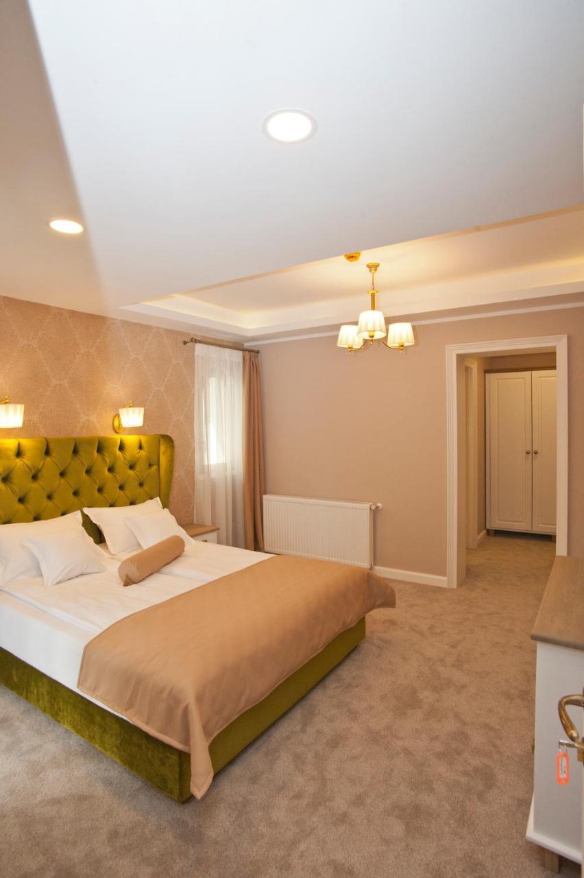 Uphill Residence Sinaia Luaran gambar