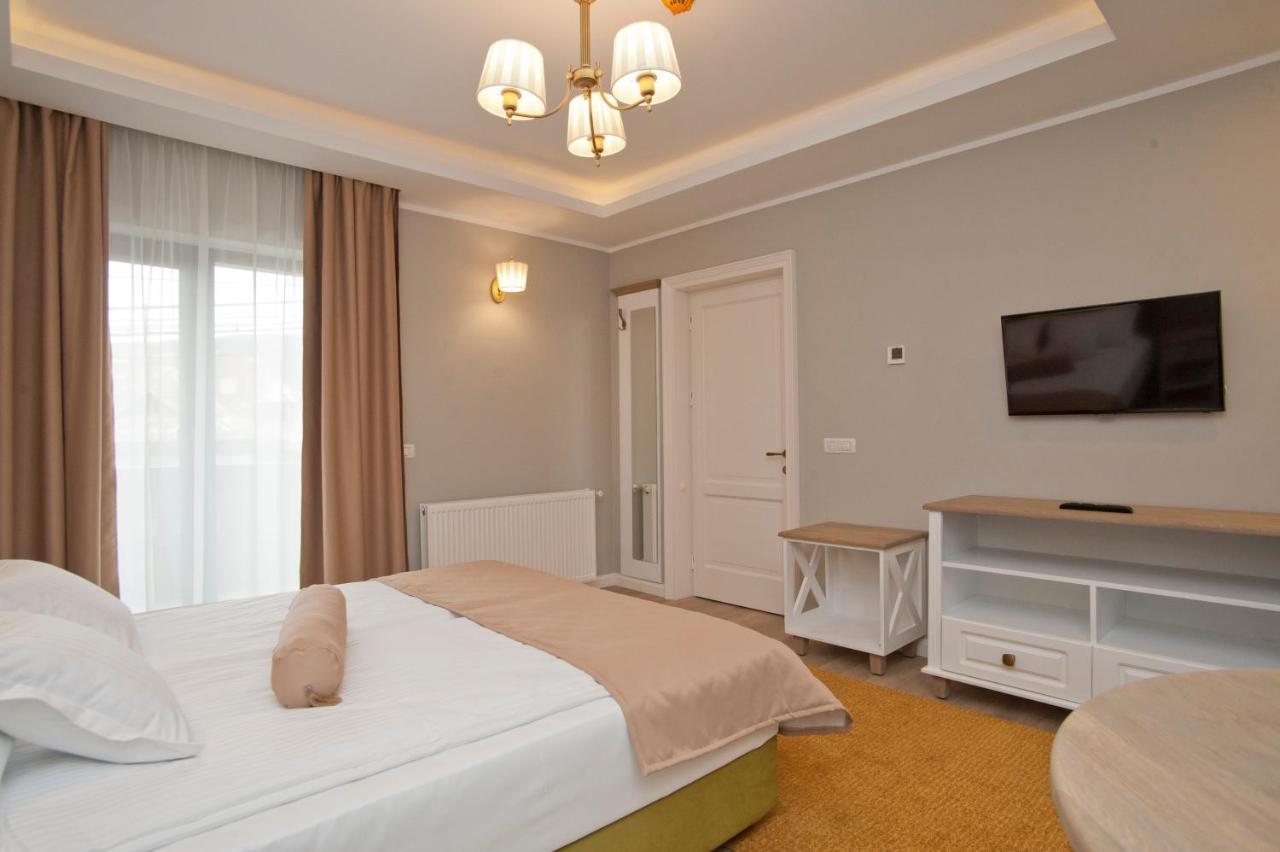 Uphill Residence Sinaia Luaran gambar