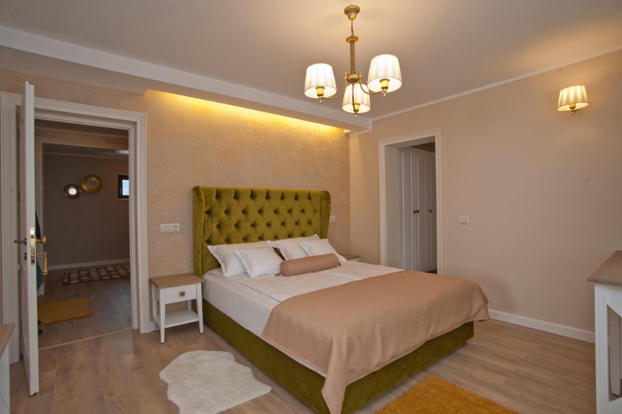Uphill Residence Sinaia Luaran gambar