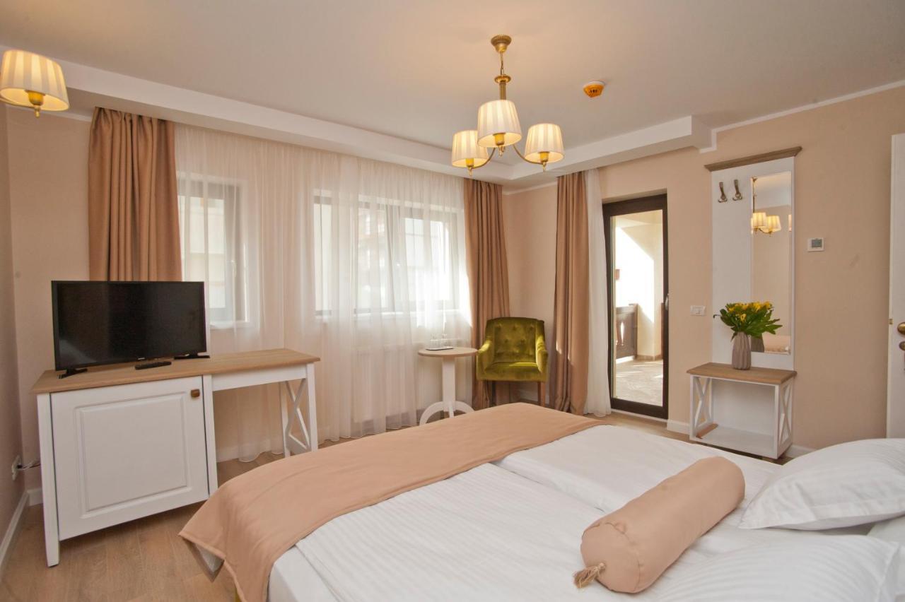 Uphill Residence Sinaia Luaran gambar