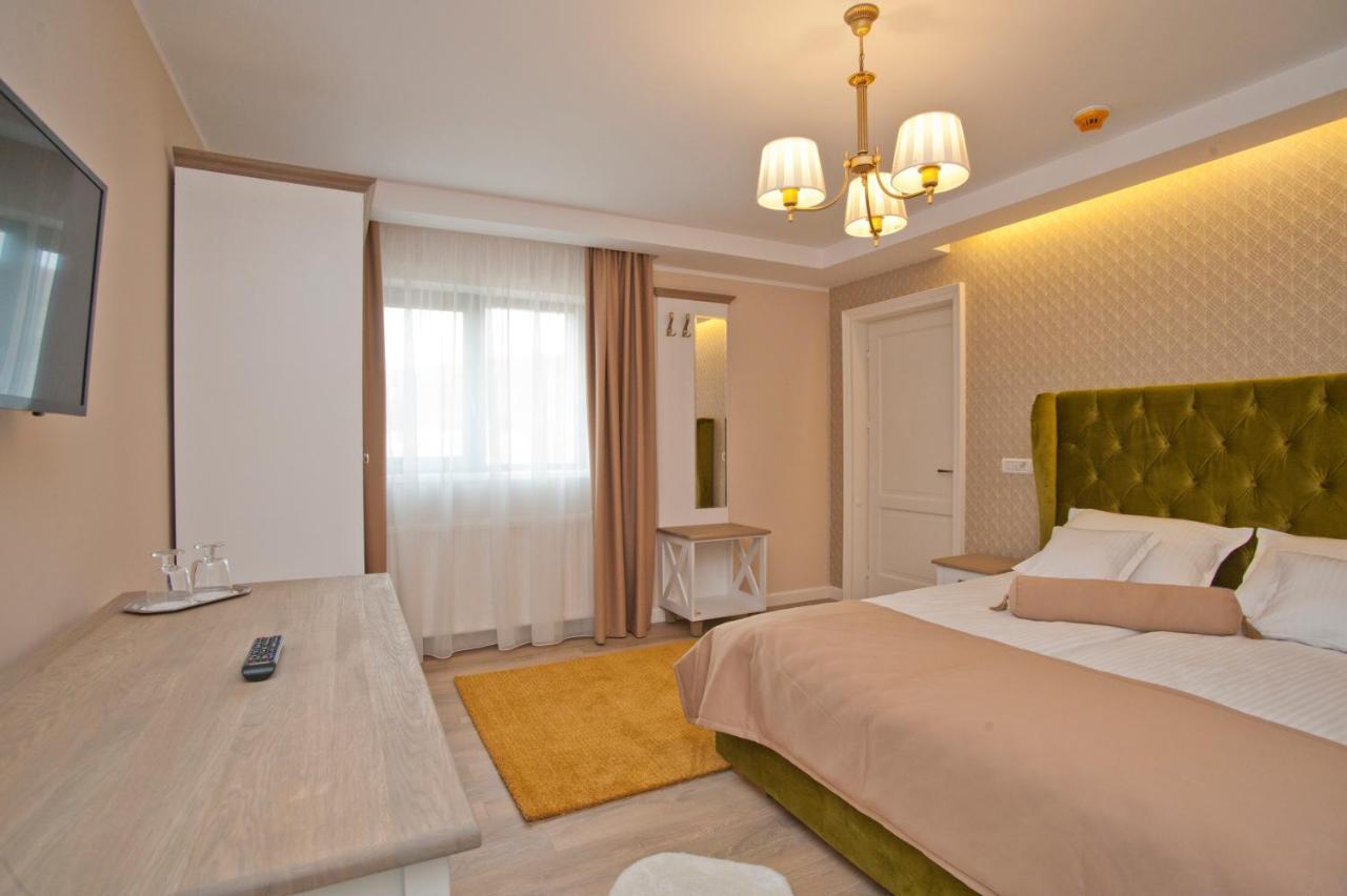 Uphill Residence Sinaia Luaran gambar