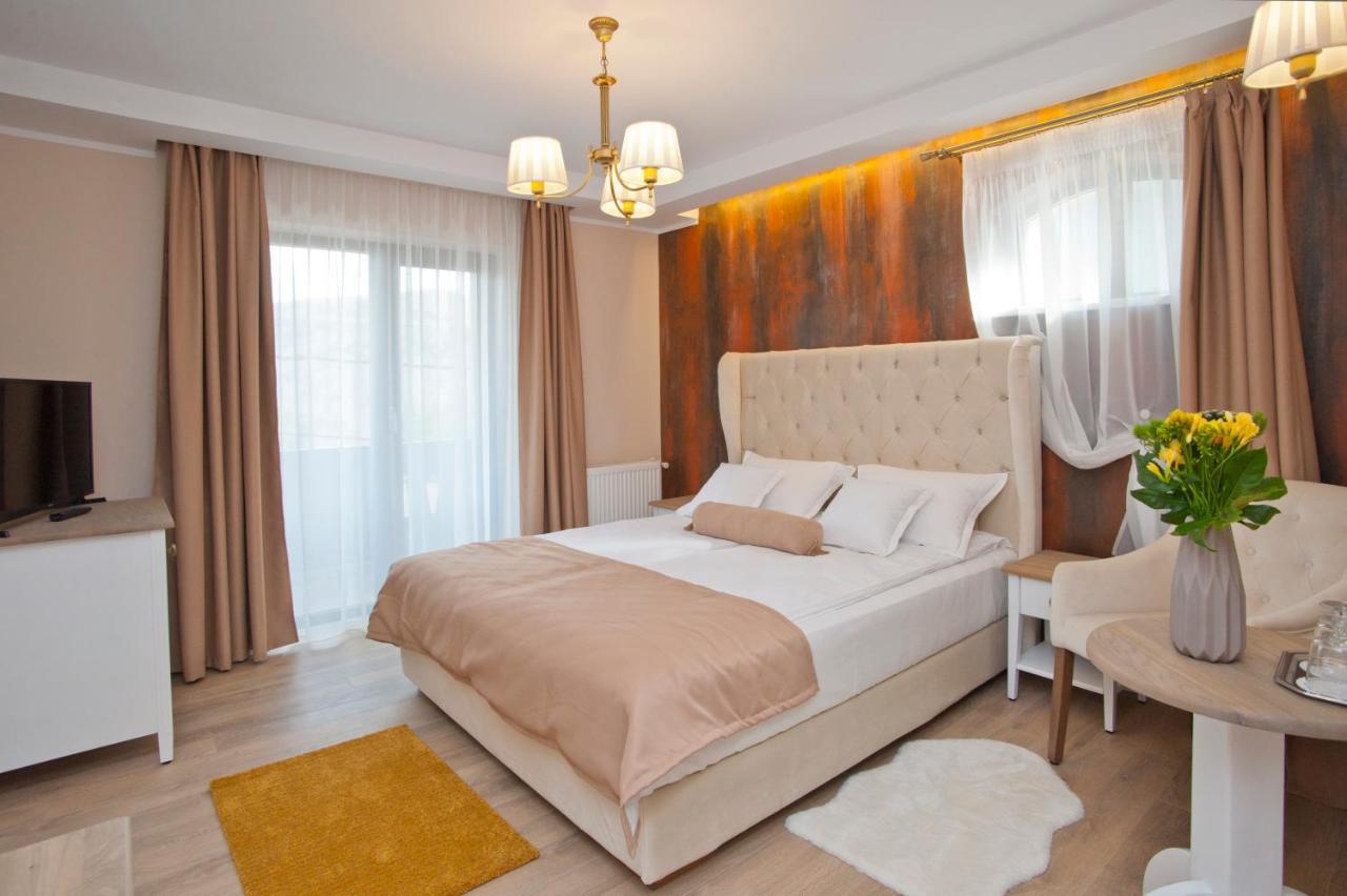 Uphill Residence Sinaia Luaran gambar