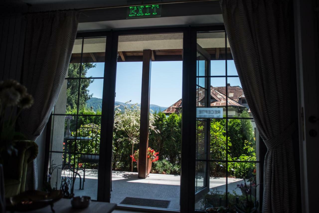 Uphill Residence Sinaia Luaran gambar